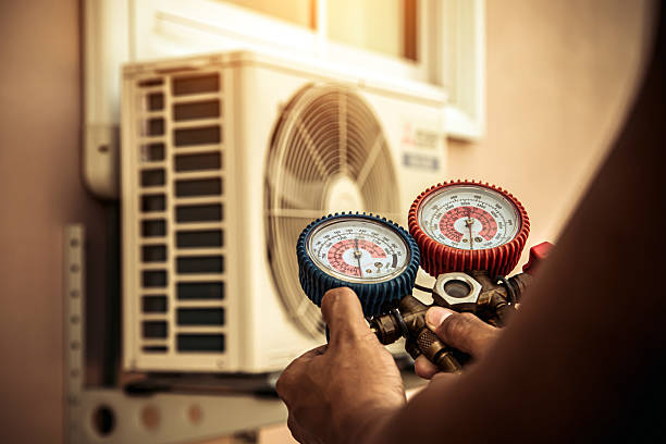Professional Hvac technician working in Front Royal, VA